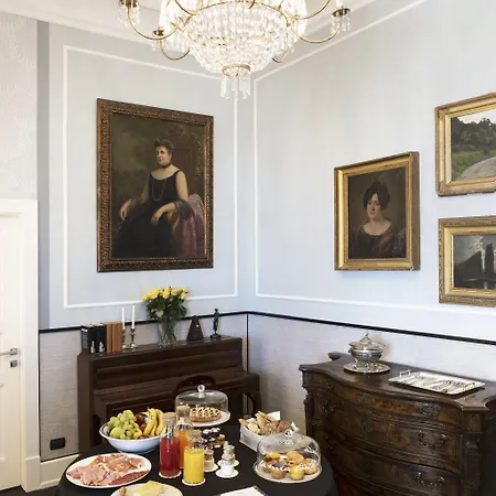 Ricciardelli Luxury - Piazza Di Spagna 4* Rzym