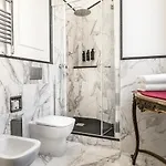 Гостевой дом Ricciardelli Luxury - Piazza Di Spagna Рим