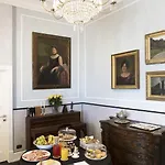 Ricciardelli Luxury - Piazza Di Spagna 4* Рим