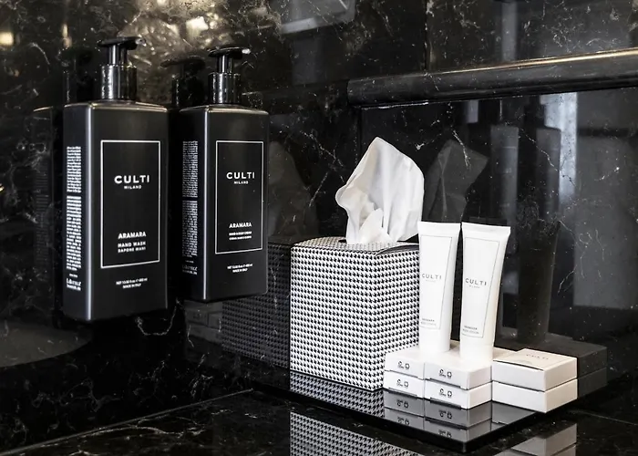 Ricciardelli Luxury - Piazza Di Spagna 4*