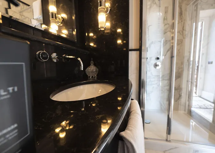 Ricciardelli Luxury - Piazza Di Spagna Rom