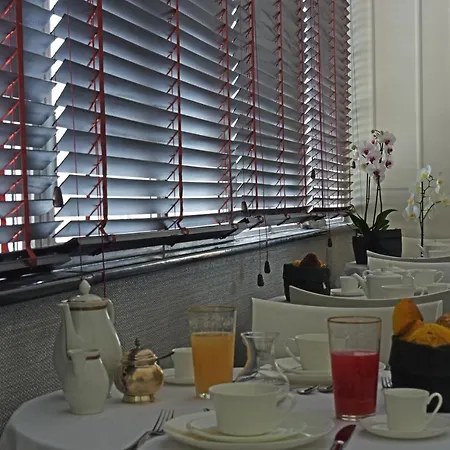 Гостевой дом Ricciardelli Luxury - Piazza Di Spagna Рим