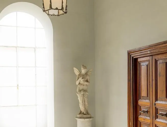 Ricciardelli Luxury - Piazza Di Spagna